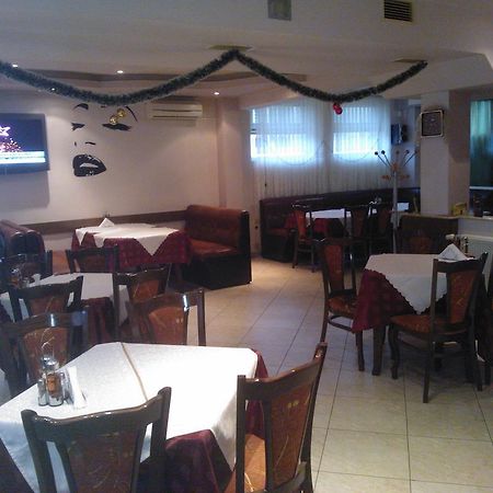 Hotel Tsarevets Asenovgrad Esterno foto