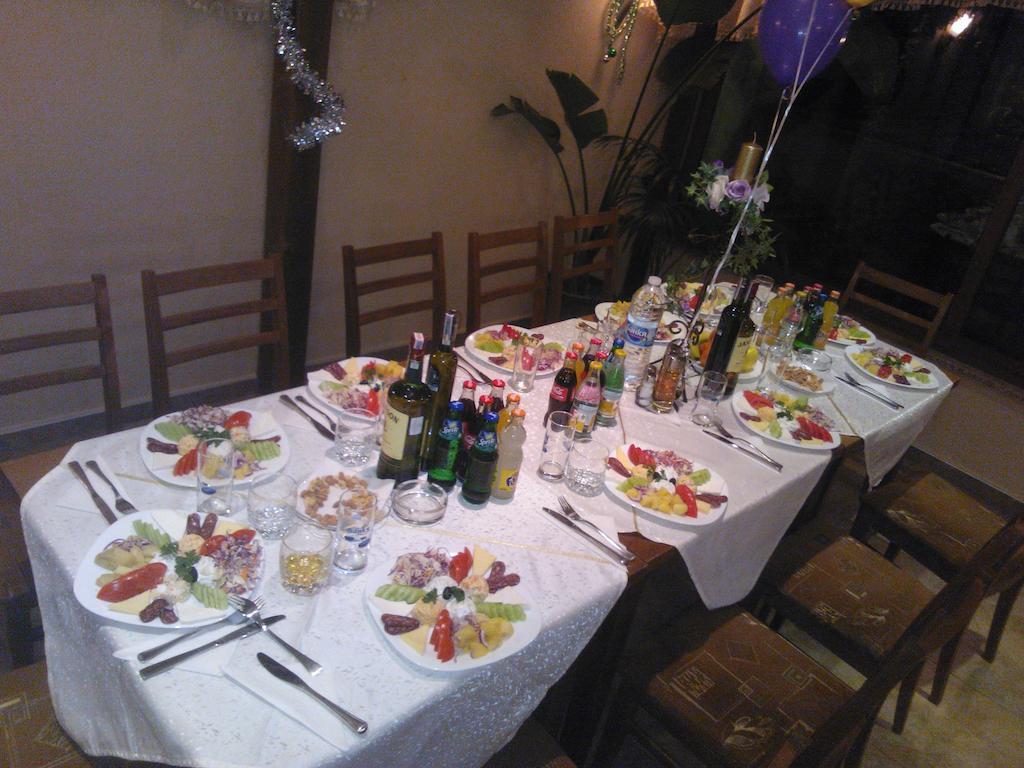 Hotel Tsarevets Asenovgrad Esterno foto