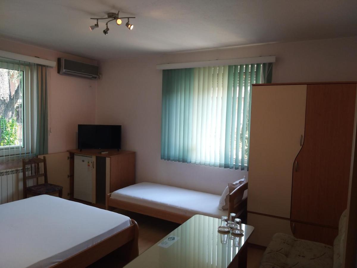 Hotel Tsarevets Asenovgrad Esterno foto